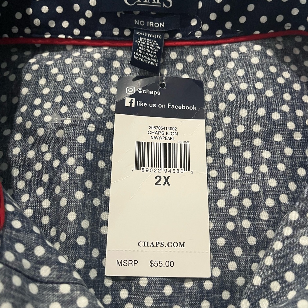 Chaps sleeveless button down the front top - Picture 2 of 3
